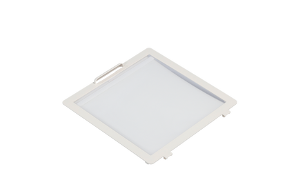 MPK Moskitonetzrahmen für 280x280 mm Dachhauben mit zugezogenem Rollo in Cremeweiß